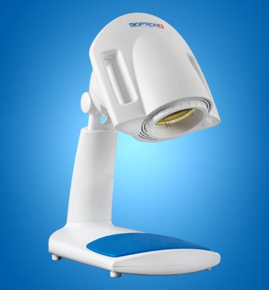 Lampa Bioptron Pro1 do gabinetu fizjoterapii ze statywem stołowym